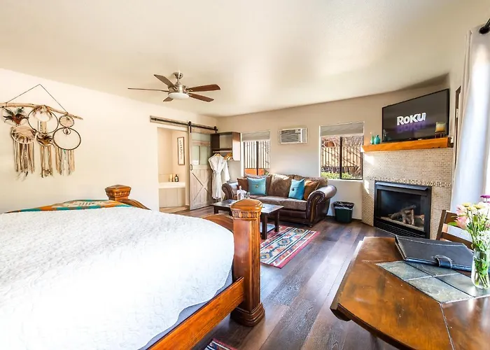 Whispering Creek Bed & Breakfast Couette-café 4*