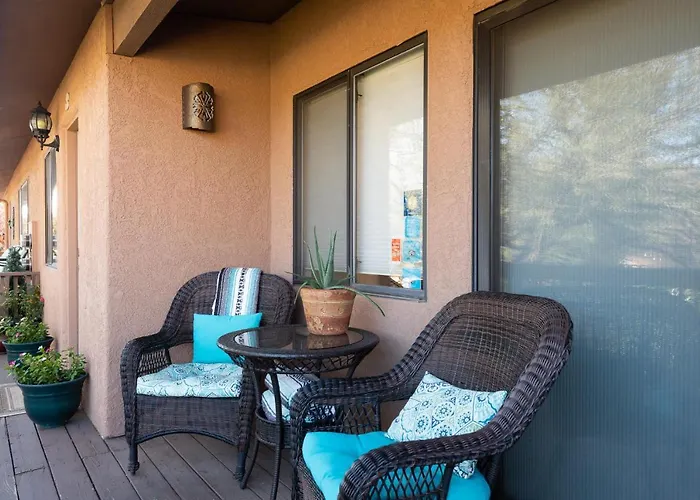Couette-café Whispering Creek Bed & Breakfast 4*