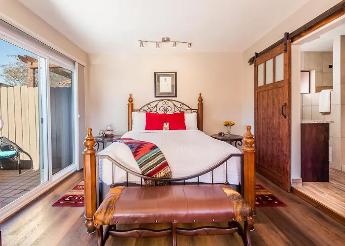 Couette-café Whispering Creek Bed & Breakfast 4*