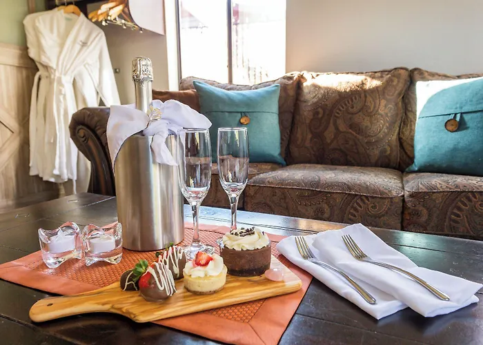 Whispering Creek Bed & Breakfast Couette-café